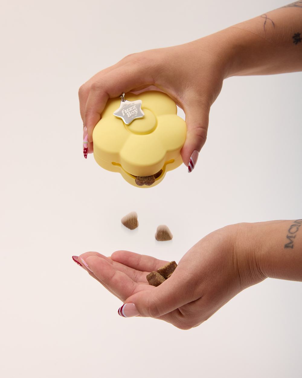 Fuzzboy Originals – Silicone Flower Dog Treat Pouch Keychain – Yellow